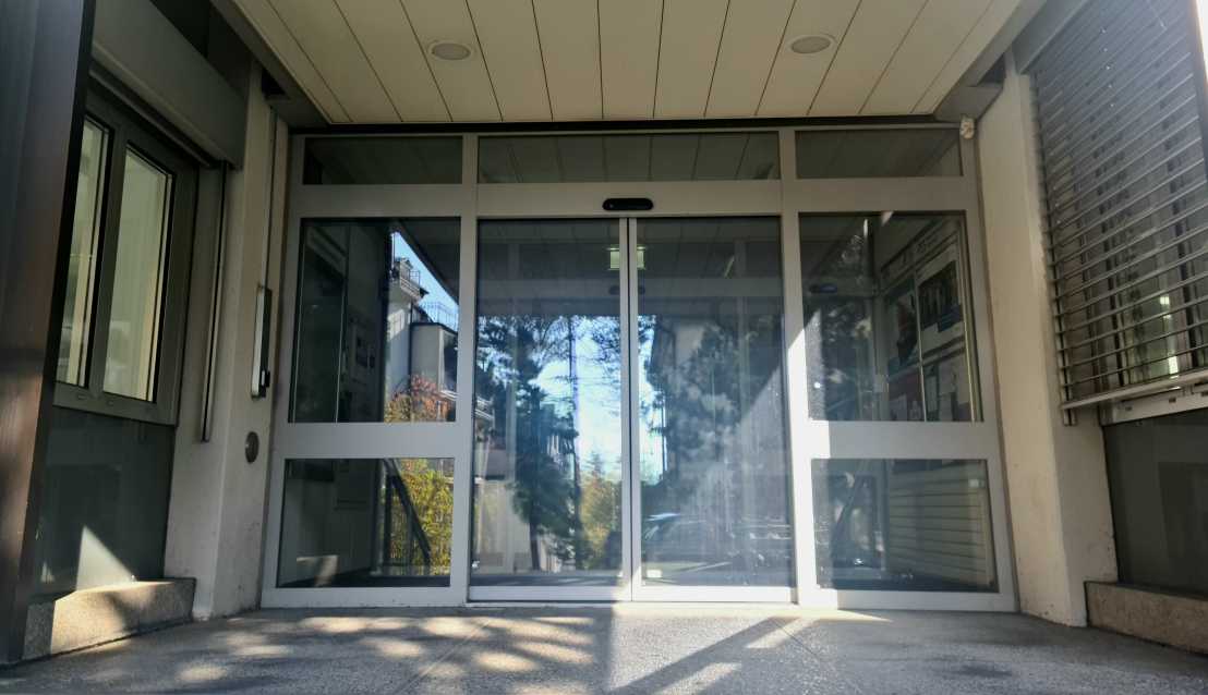 Enlarged view: Entrance